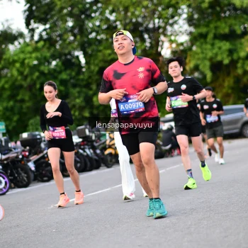 Runner Photo 4107643