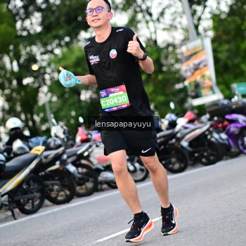 Runner Photo 4107673