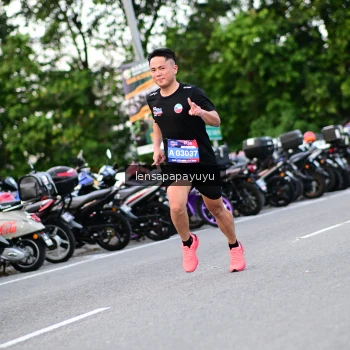 Runner Photo 4107713