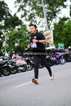 Runner Photo 4107741