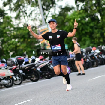 Runner Photo 4107848