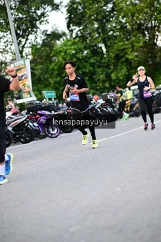 Runner Photo 4107935