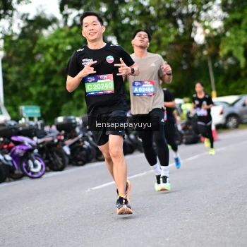 Runner Photo 4107943