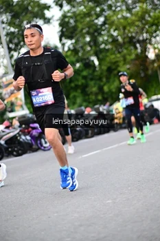 Runner Photo 4107994