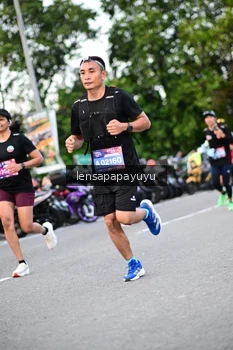 Runner Photo 4107998