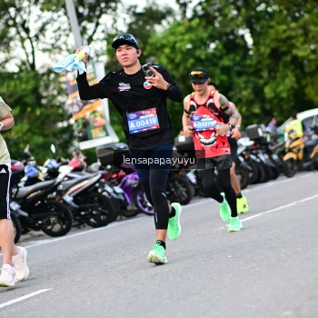 Runner Photo 4108003