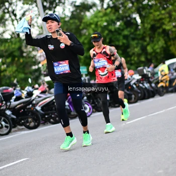 Runner Photo 4108005
