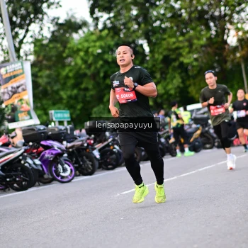 Runner Photo 4108062