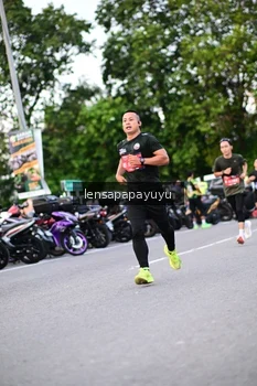 Runner Photo 4108070