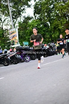 Runner Photo 4108090