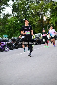 Runner Photo 4108103