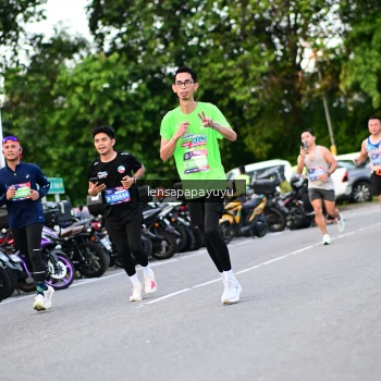 Runner Photo 4108165