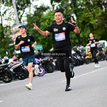Runner Photo 4108256