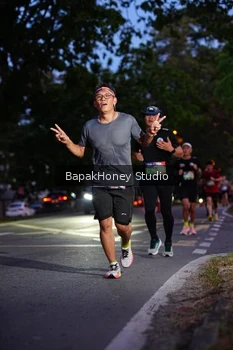 Runner Photo 4108346