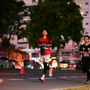 Runner Photo 4108403
