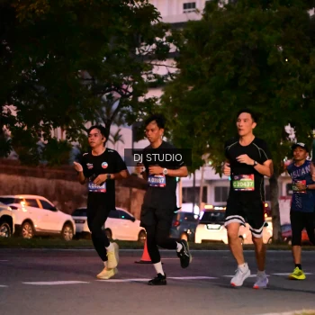 Runner Photo 4108441