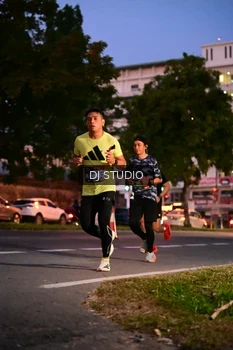 Runner Photo 4108624