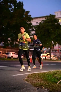 Runner Photo 4108625