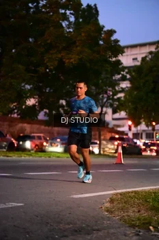 Runner Photo 4108700