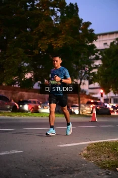 Runner Photo 4108706
