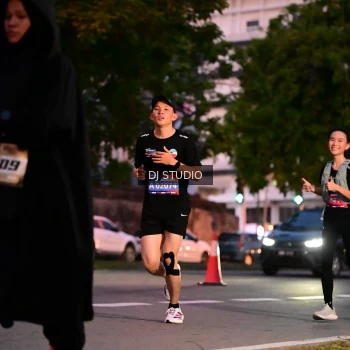 Runner Photo 4108895