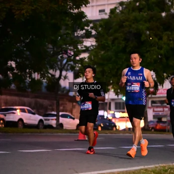 Runner Photo 4108975