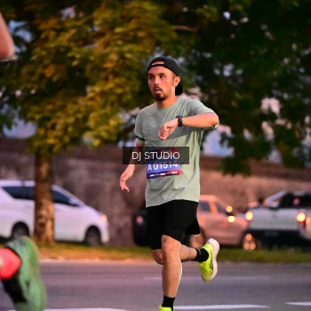 Runner Photo 4109343