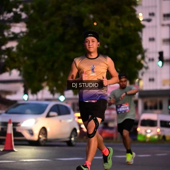 Runner Photo 4109350