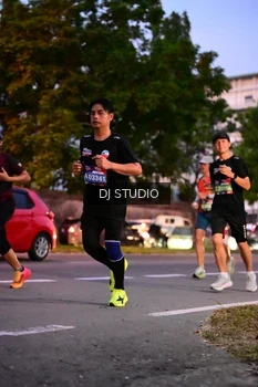 Runner Photo 4109555