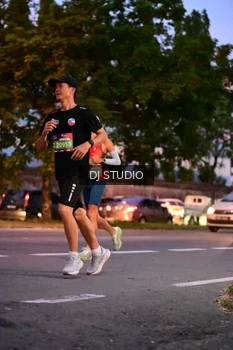 Runner Photo 4109563