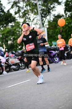 Runner Photo 4109615