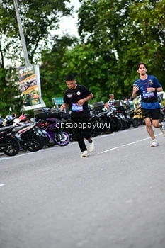 Runner Photo 4109690