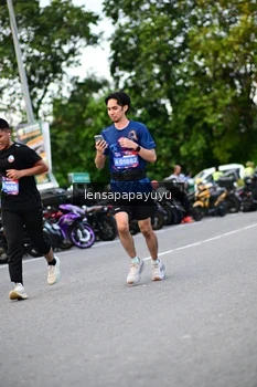 Runner Photo 4109713