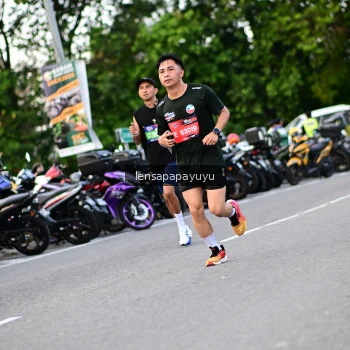 Runner Photo 4109729