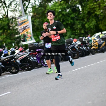 Runner Photo 4109749