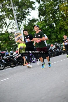 Runner Photo 4110003