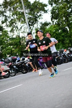Runner Photo 4110006