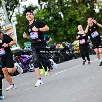 Runner Photo 4110021