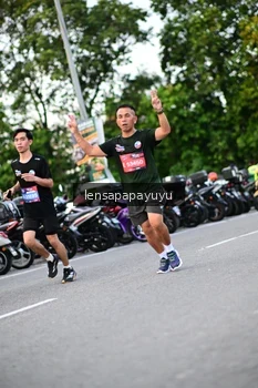Runner Photo 4110061