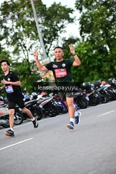 Runner Photo 4110064