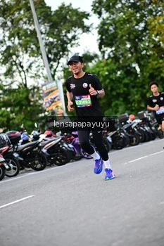 Runner Photo 4110075