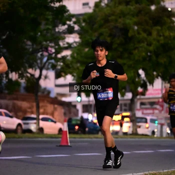Runner Photo 4110100