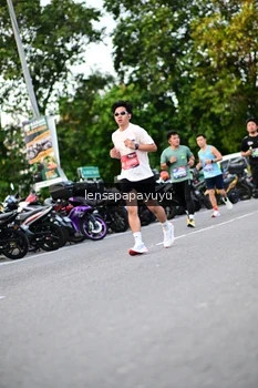 Runner Photo 4110116