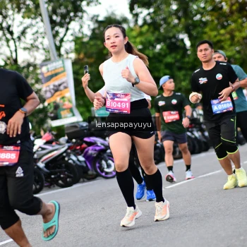 Runner Photo 4110210
