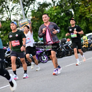 Runner Photo 4110253