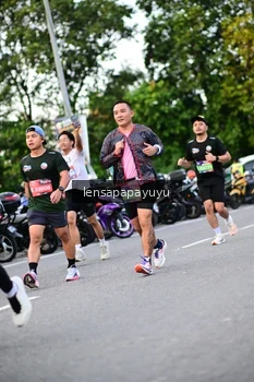 Runner Photo 4110254