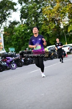 Runner Photo 4110326