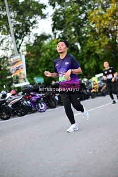 Runner Photo 4110334
