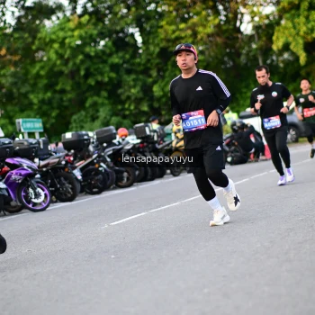 Runner Photo 4110348