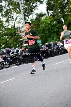 Runner Photo 4110379